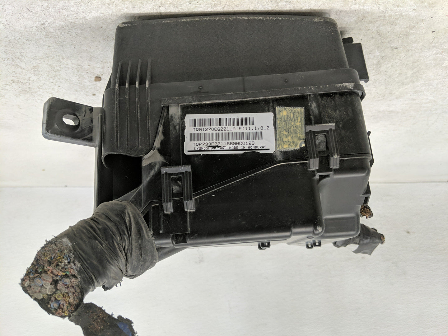 2019-2020 Kia Sorento Fusebox Fuse Box Panel Relay Module Fits Fits 2019 2020 OEM Used Auto Parts - Oemusedautoparts1.com