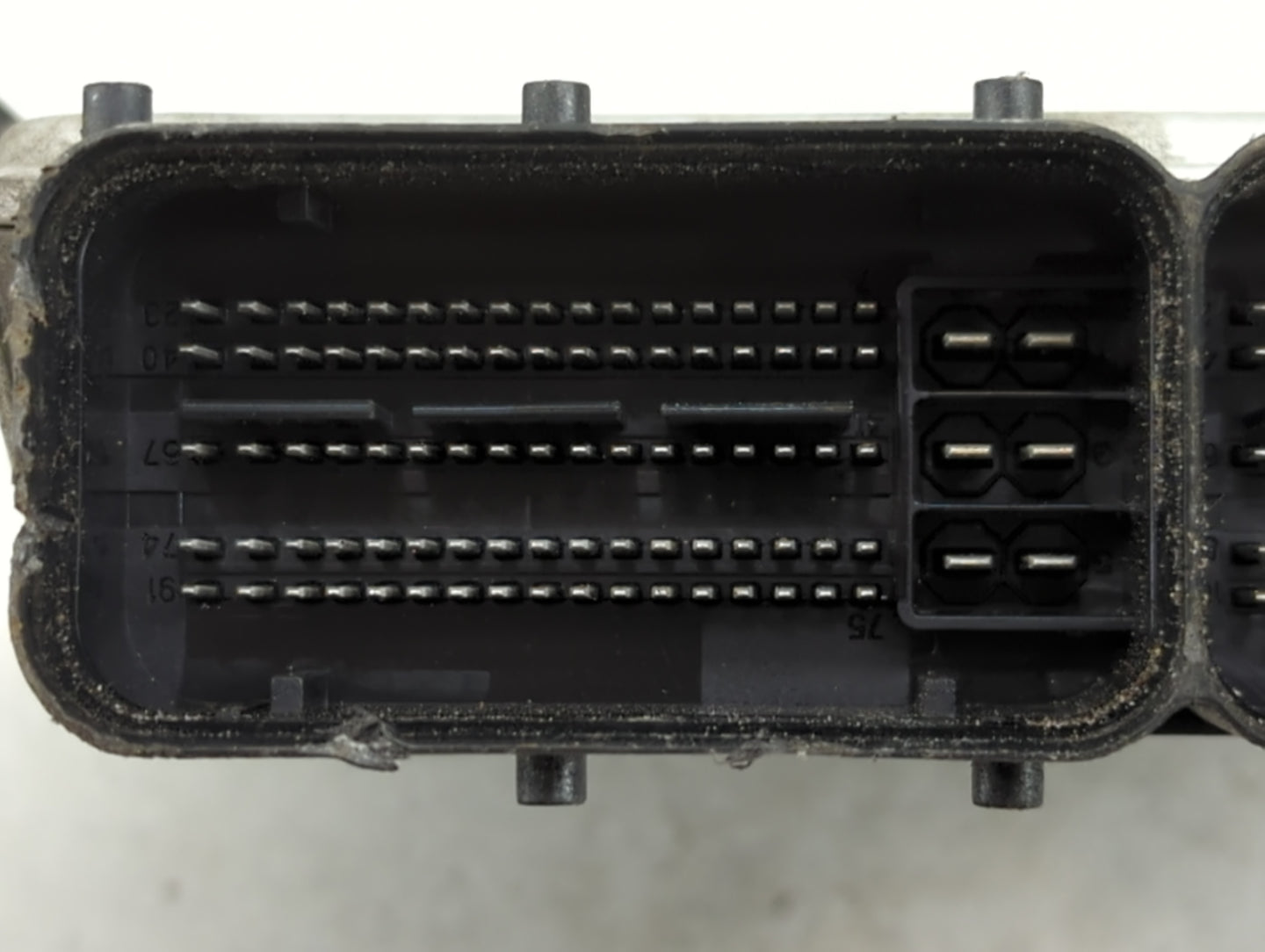 2019-2020 Kia Sorento PCM Engine Control Computer ECU ECM PCU OEM P/N:9001270212KF Fits Fits 2019 2020 OEM Used Auto Parts -