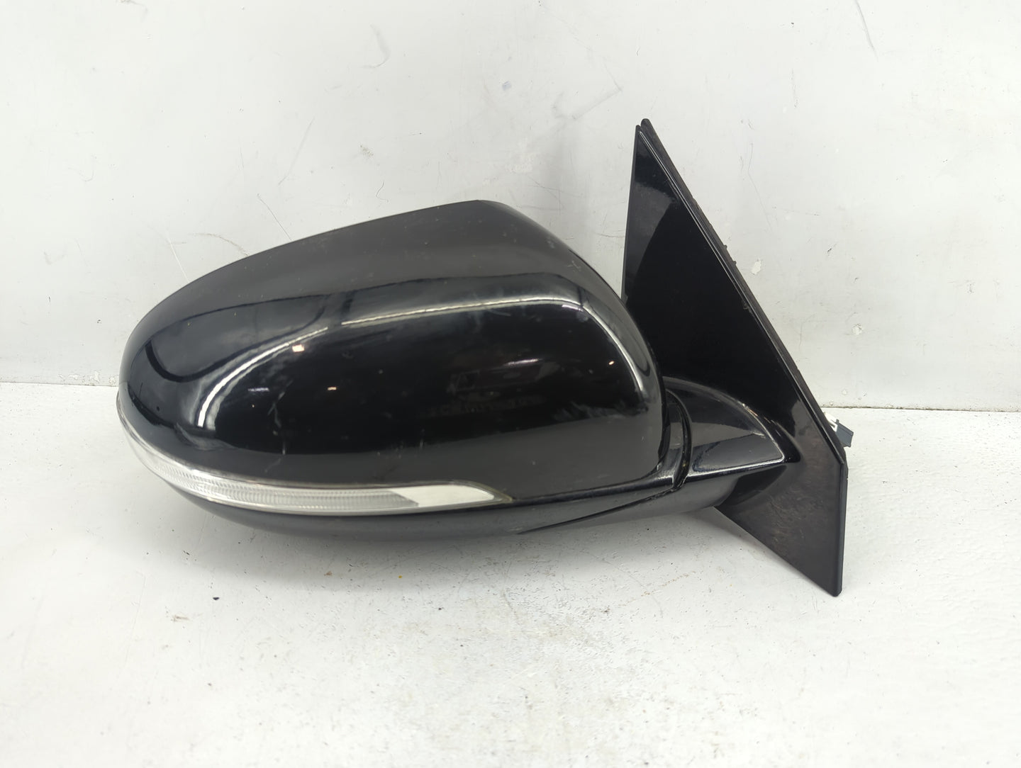 2017-2020 Kia Sorento Passenger Side View Mirror - Right Door Mirror OEM Used - Oemusedautoparts1.com