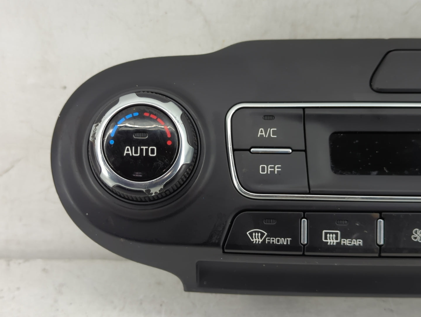2019 Kia Sorento Climate Control Module Temperature AC/Heater Replacement P/N:97250-C6AA0 Fits OEM Used Auto Parts - Oemused