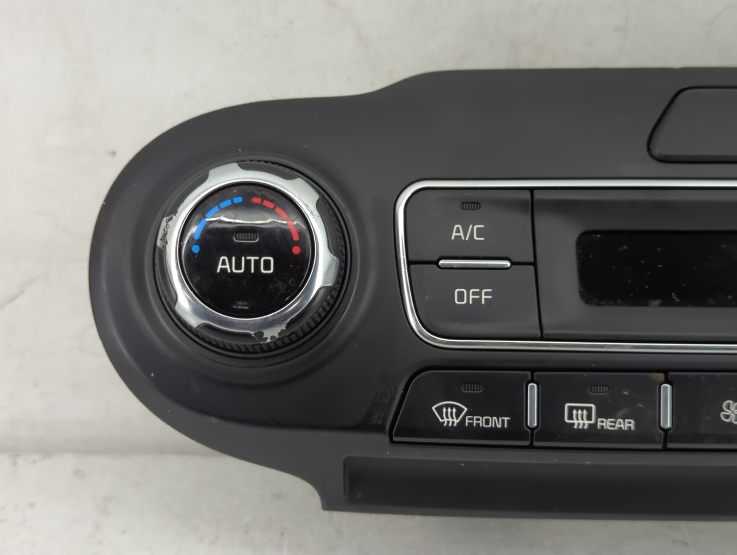 2019 Kia Sorento Climate Control Module Temperature AC/Heater Replacement P/N:97250-C6AA0 Fits OEM Used Auto Parts - Oemused