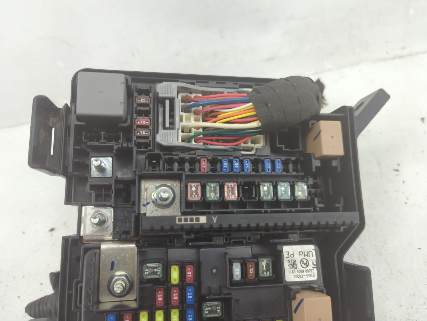 2019-2020 Kia Sorento Fusebox Fuse Box Panel Relay Module P/N:91941-C6220 Fits Fits 2019 2020 OEM Used Auto Parts - Oemuseda
