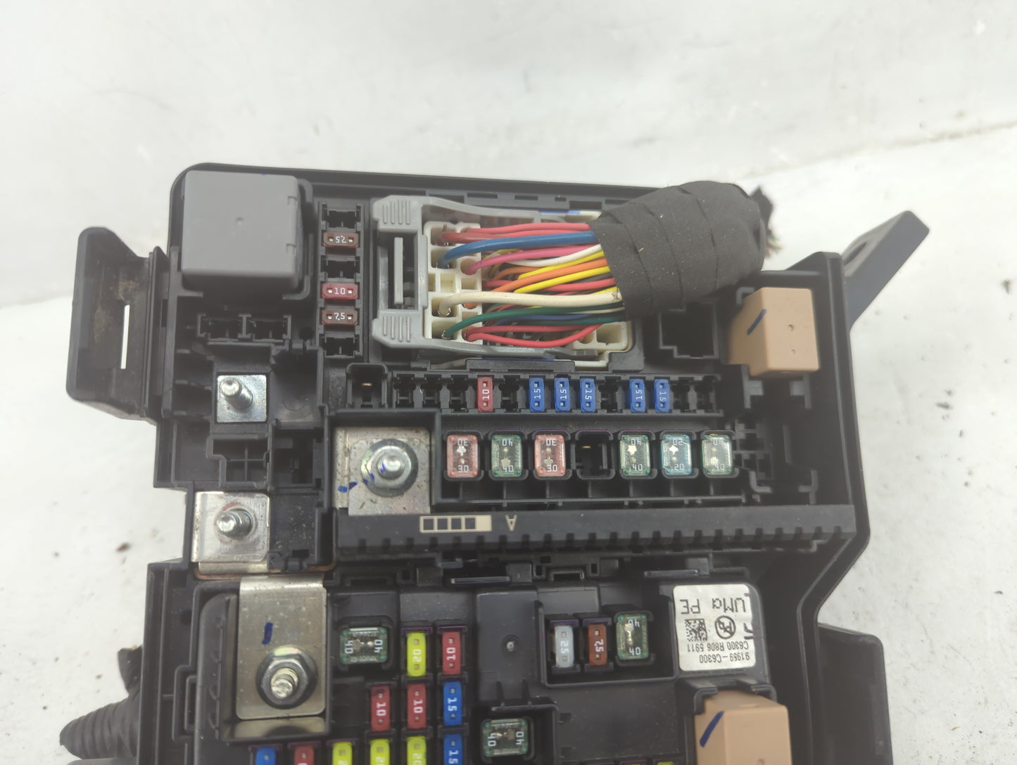 2019-2020 Kia Sorento Fusebox Fuse Box Panel Relay Module P/N:91941-C6220 Fits Fits 2019 2020 OEM Used Auto Parts - Oemuseda