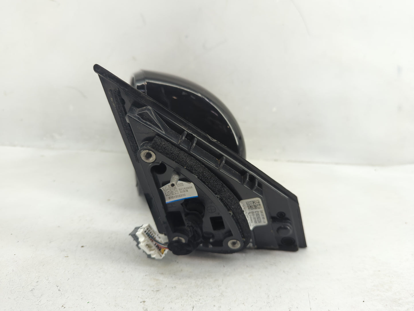 2017-2020 Kia Sorento Driver Side View Mirror - Left Door Mirror OEM Used - Oemusedautoparts1.com