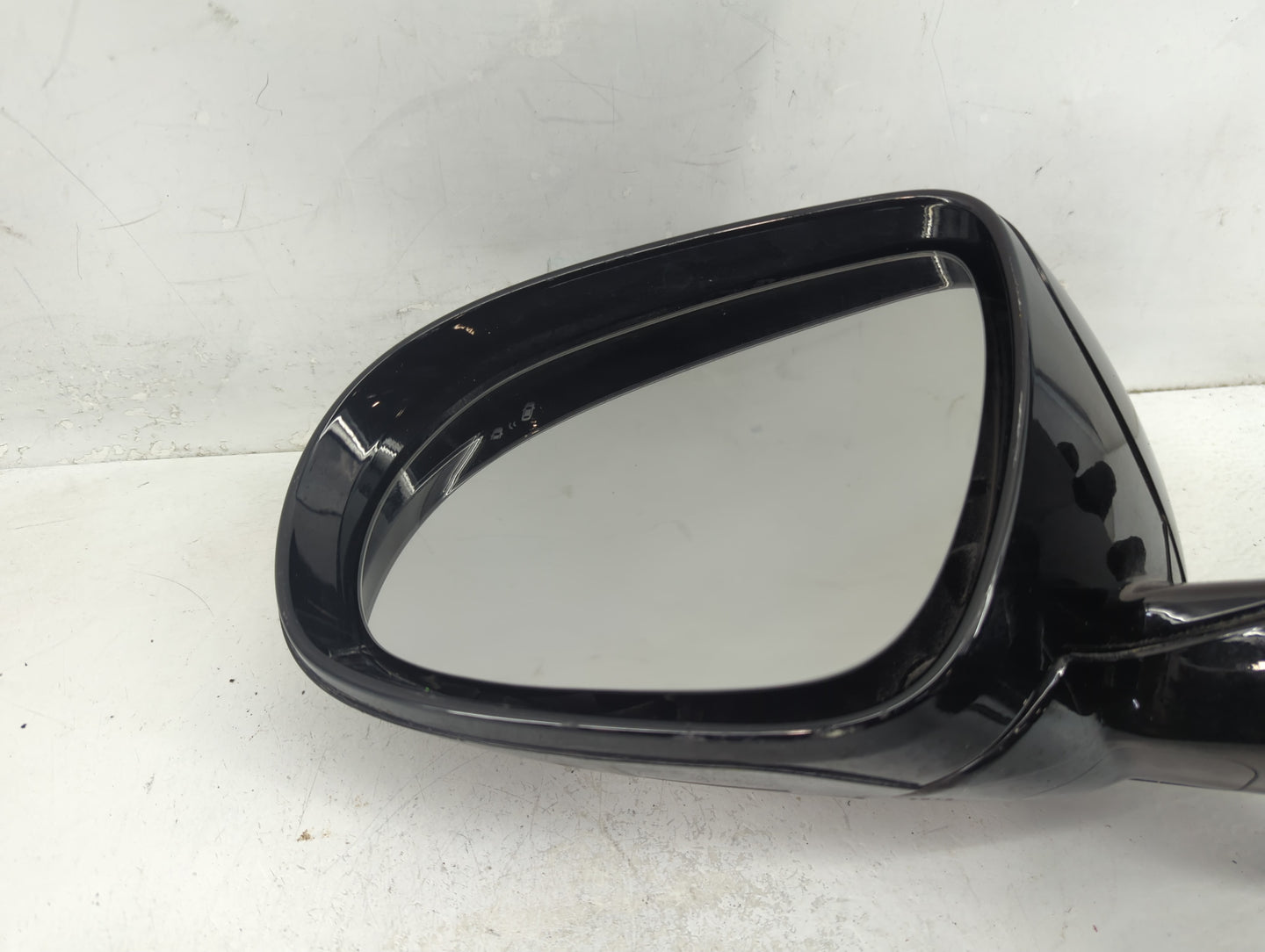2017-2020 Kia Sorento Driver Side View Mirror - Left Door Mirror OEM Used - Oemusedautoparts1.com