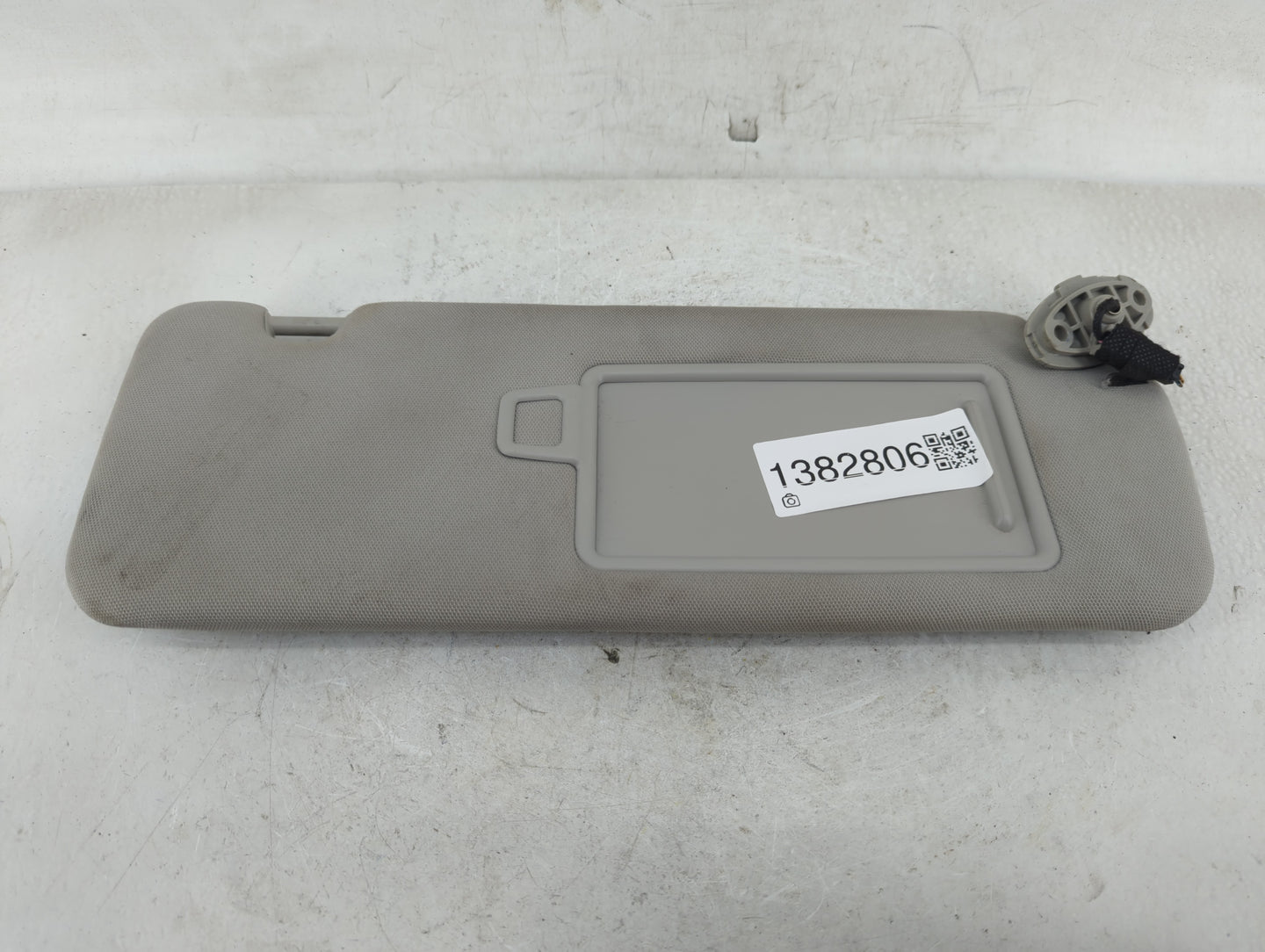 2016-2020 Kia Sorento Sun Visor Shade Replacement Passenger Right Mirror Fits Fits 2016 2017 2018 2019 2020 OEM Used Auto Pa
