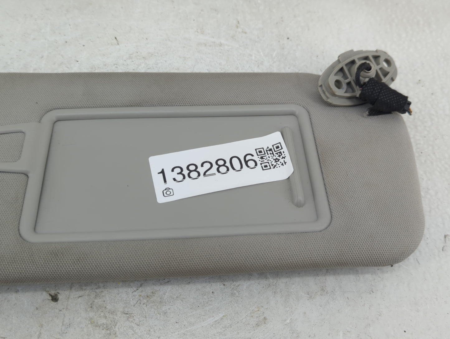 2016-2020 Kia Sorento Sun Visor Shade Replacement Passenger Right Mirror Fits Fits 2016 2017 2018 2019 2020 OEM Used Auto Pa