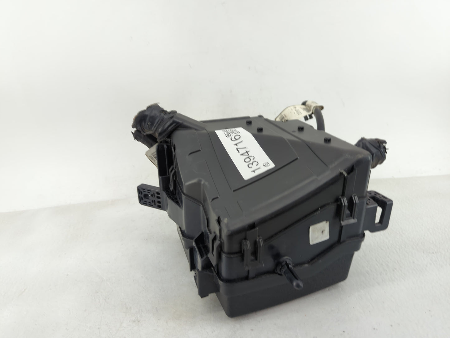 2019-2020 Kia Sorento Fusebox Fuse Box Panel Relay Module Fits Fits 2019 2020 OEM Used Auto Parts - Oemusedautoparts1.com