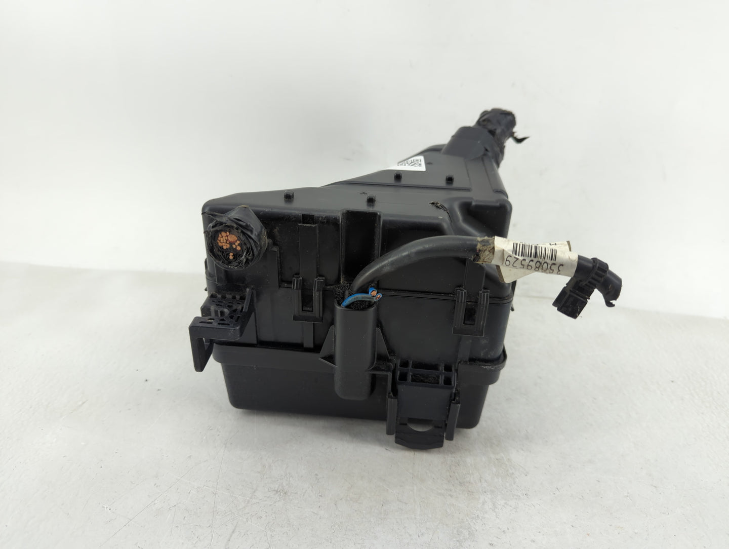 2019-2020 Kia Sorento Fusebox Fuse Box Panel Relay Module Fits Fits 2019 2020 OEM Used Auto Parts - Oemusedautoparts1.com