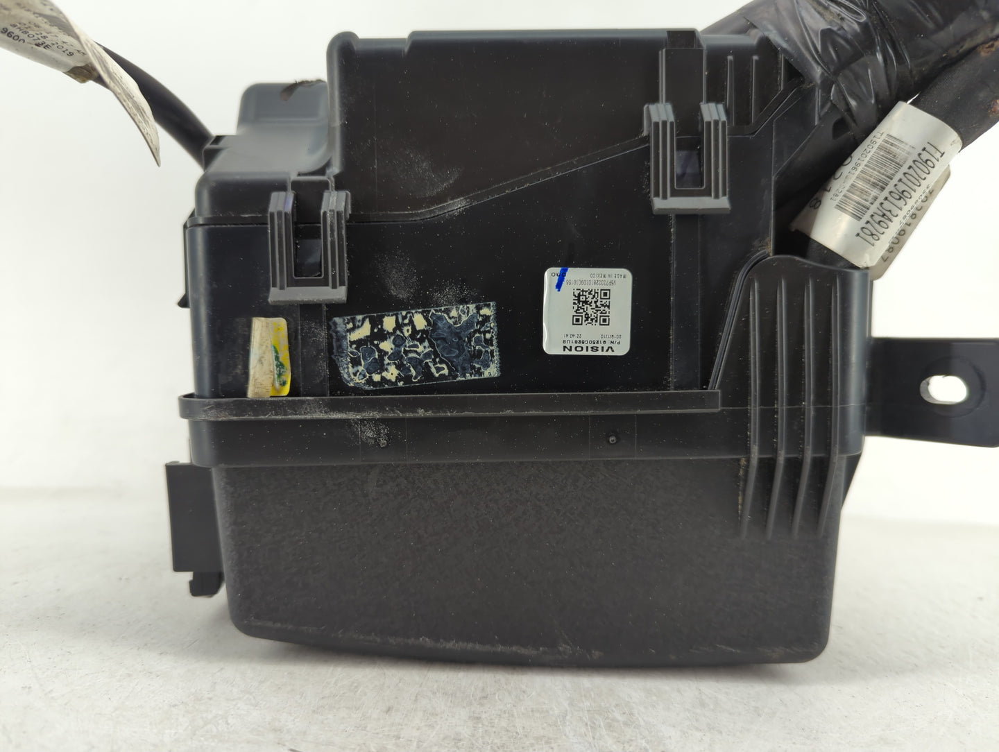 2019-2020 Kia Sorento Fusebox Fuse Box Panel Relay Module Fits Fits 2019 2020 OEM Used Auto Parts - Oemusedautoparts1.com
