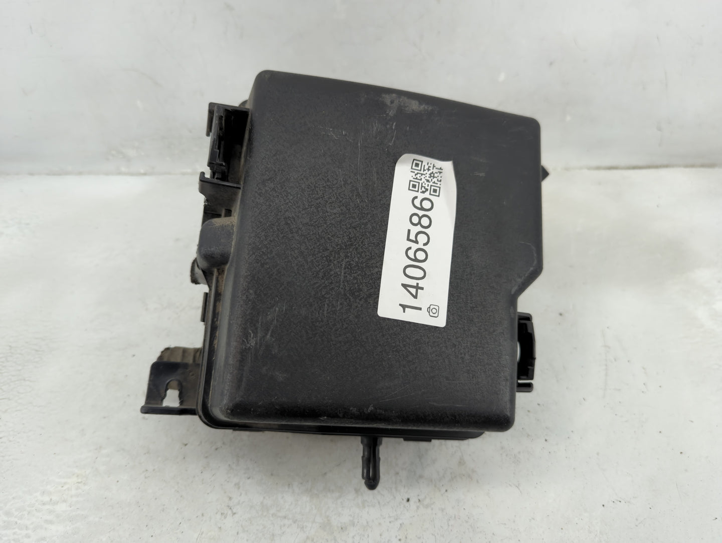 2019-2020 Kia Sorento Fusebox Fuse Box Panel Relay Module Fits Fits 2019 2020 OEM Used Auto Parts - Oemusedautoparts1.com