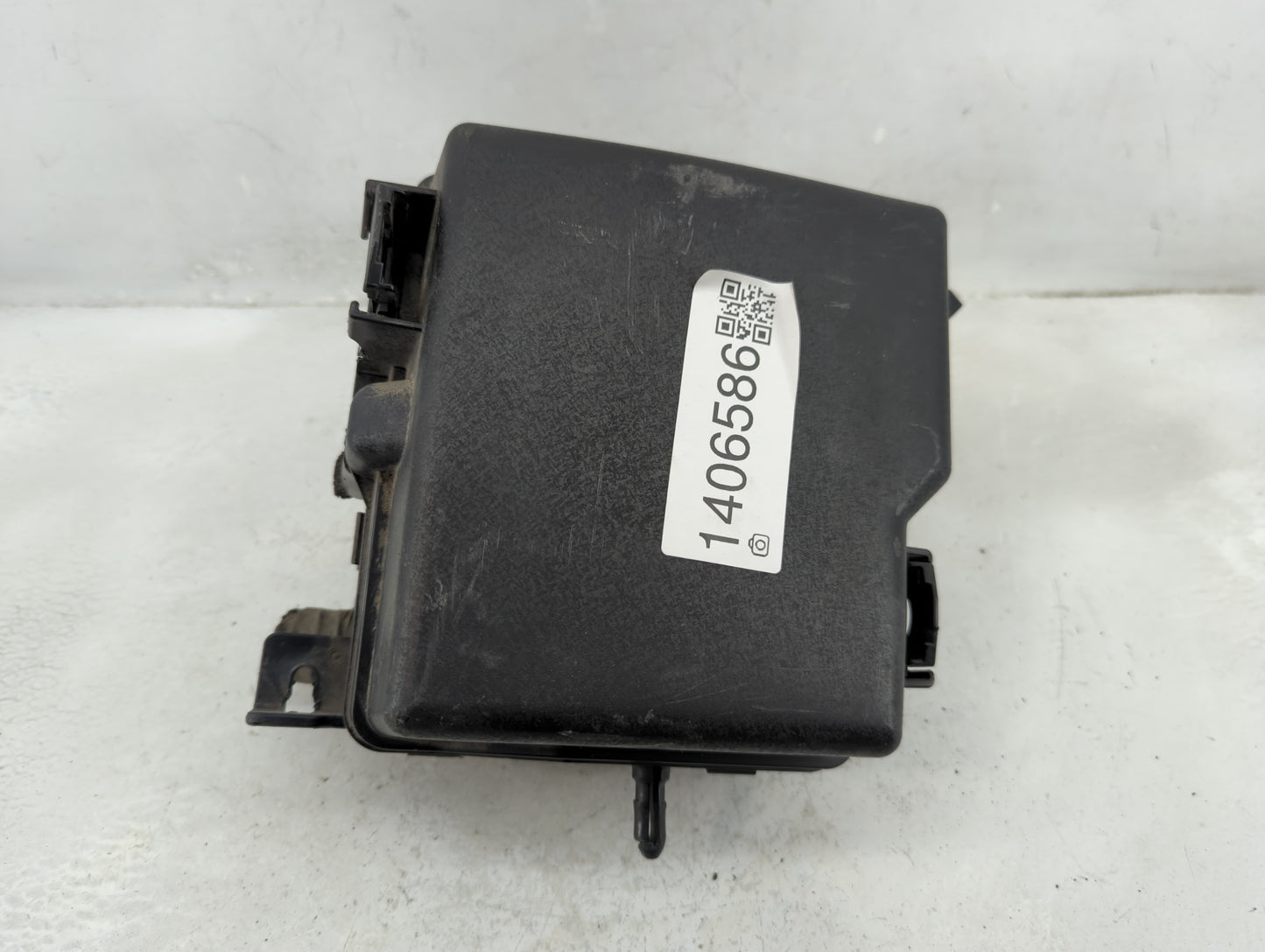 2019-2020 Kia Sorento Fusebox Fuse Box Panel Relay Module Fits Fits 2019 2020 OEM Used Auto Parts - Oemusedautoparts1.com