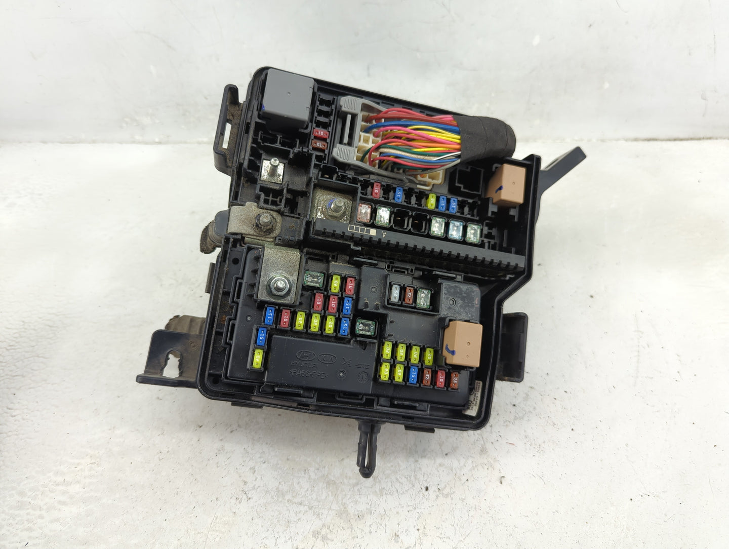 2019-2020 Kia Sorento Fusebox Fuse Box Panel Relay Module Fits Fits 2019 2020 OEM Used Auto Parts - Oemusedautoparts1.com