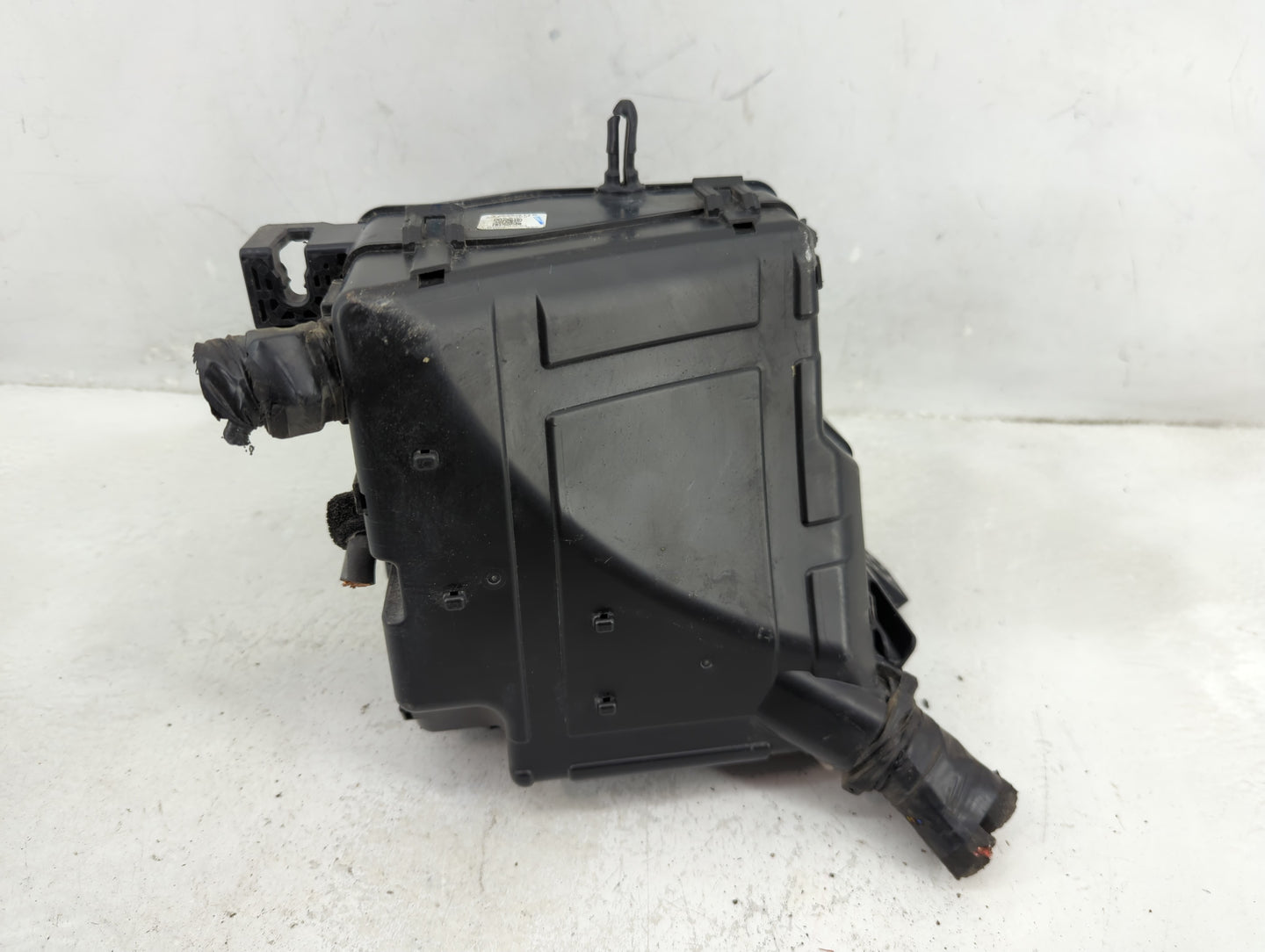 2019-2020 Kia Sorento Fusebox Fuse Box Panel Relay Module Fits Fits 2019 2020 OEM Used Auto Parts - Oemusedautoparts1.com