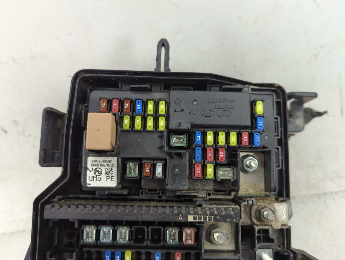 2019-2020 Kia Sorento Fusebox Fuse Box Panel Relay Module P/N:91959-C6300 Fits Fits 2019 2020 OEM Used Auto Parts - Oemuseda