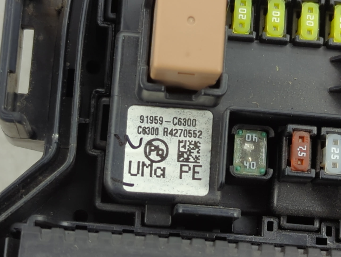 2019-2020 Kia Sorento Fusebox Fuse Box Panel Relay Module P/N:91959-C6300 Fits Fits 2019 2020 OEM Used Auto Parts - Oemuseda