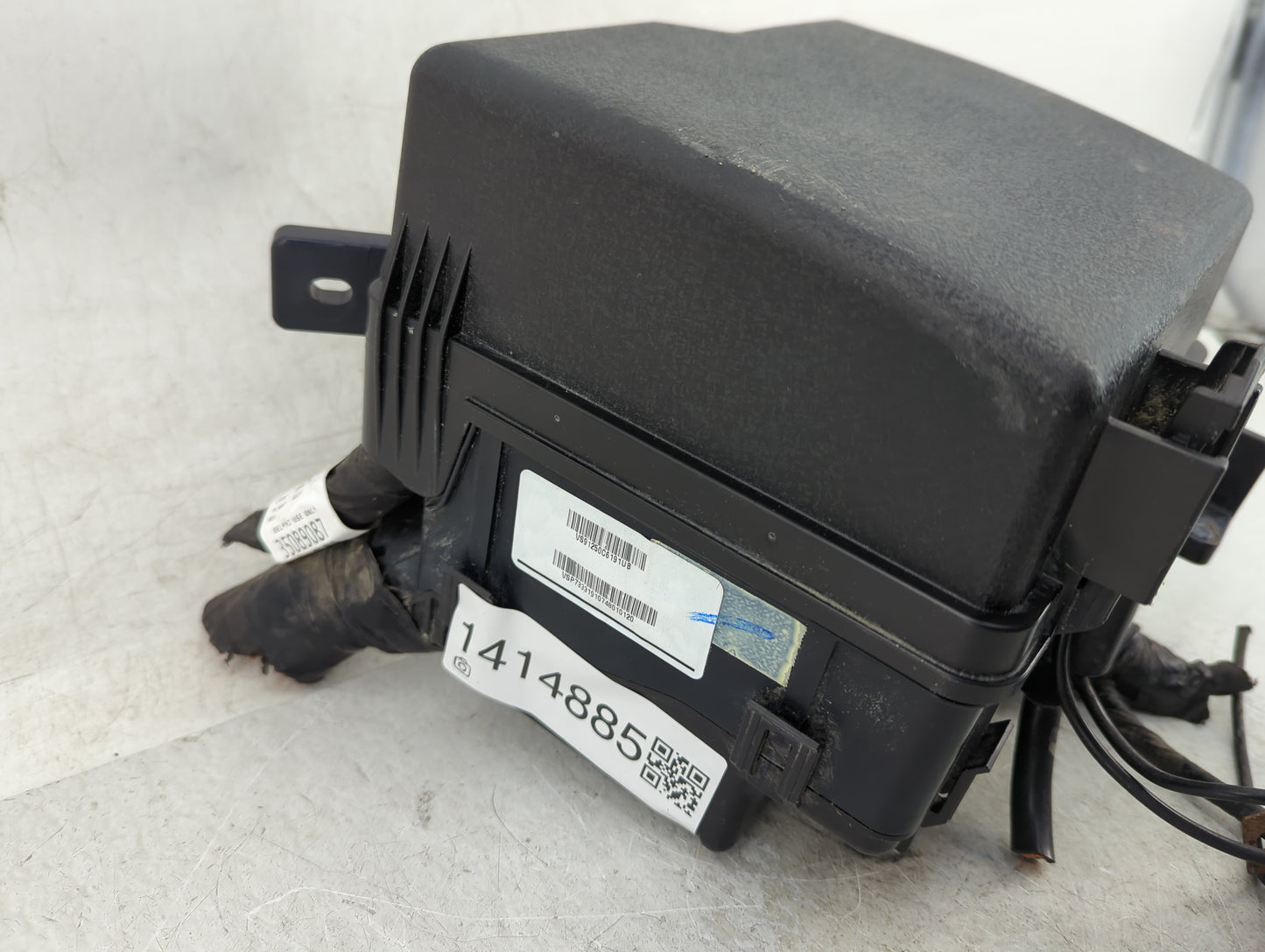 2019-2020 Kia Sorento Fusebox Fuse Box Panel Relay Module Fits Fits 2019 2020 OEM Used Auto Parts - Oemusedautoparts1.com