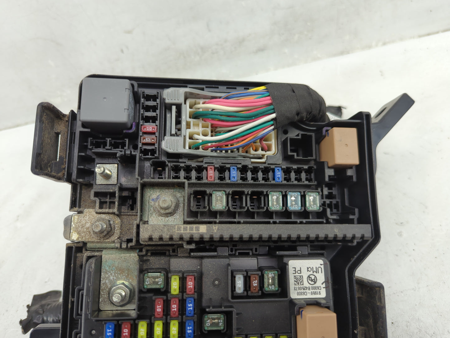 2019-2020 Kia Sorento Fusebox Fuse Box Panel Relay Module P/N:91941-C6220 Fits Fits 2019 2020 OEM Used Auto Parts - Oemuseda