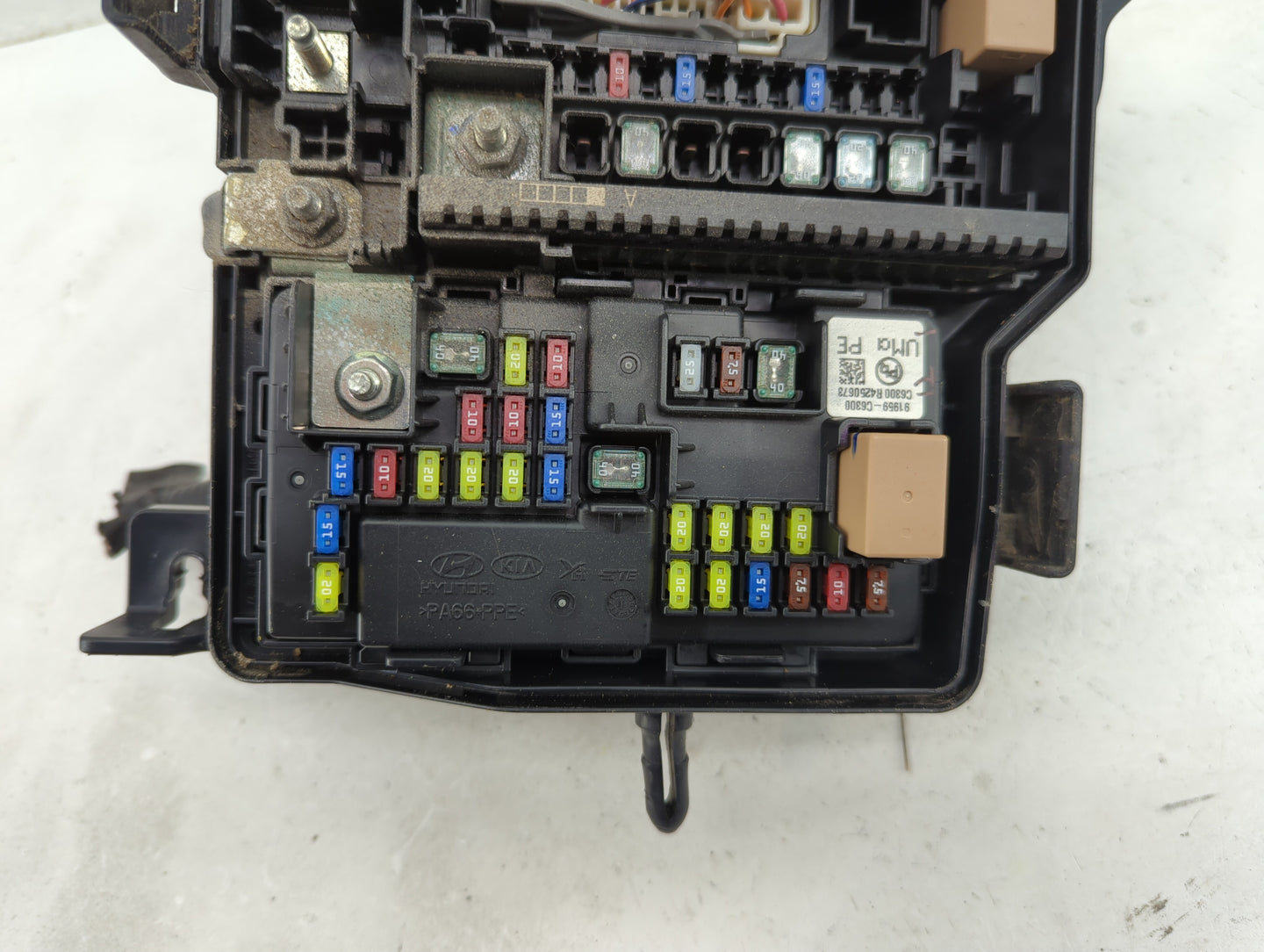 2019-2020 Kia Sorento Fusebox Fuse Box Panel Relay Module P/N:91941-C6220 Fits Fits 2019 2020 OEM Used Auto Parts - Oemuseda