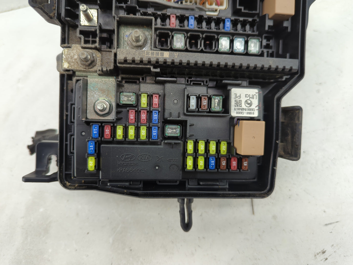 2019-2020 Kia Sorento Fusebox Fuse Box Panel Relay Module P/N:91941-C6220 Fits Fits 2019 2020 OEM Used Auto Parts - Oemuseda
