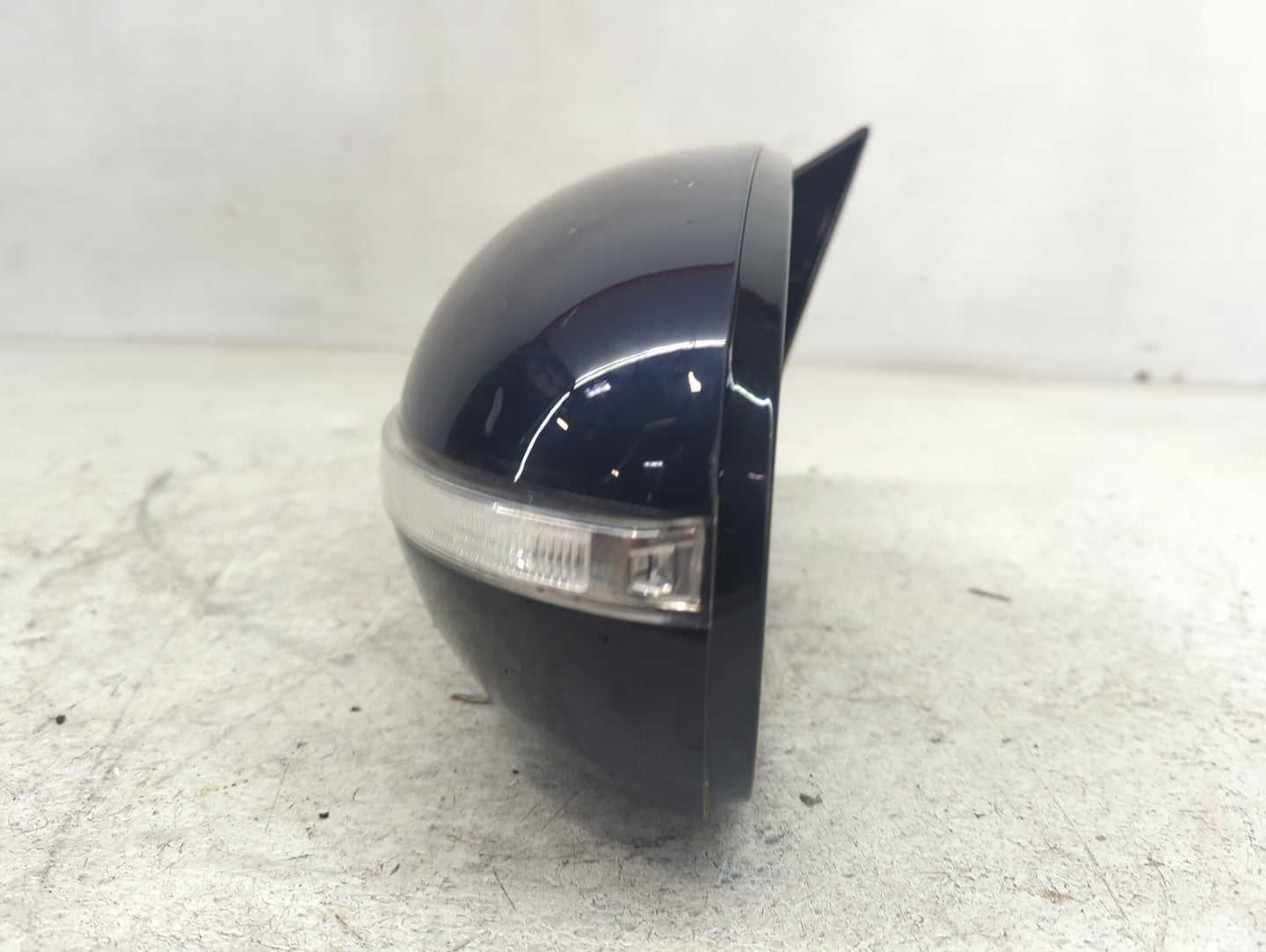 2017-2020 Kia Sorento Driver Side View Mirror - Left Door Mirror OEM Used - Oemusedautoparts1.com
