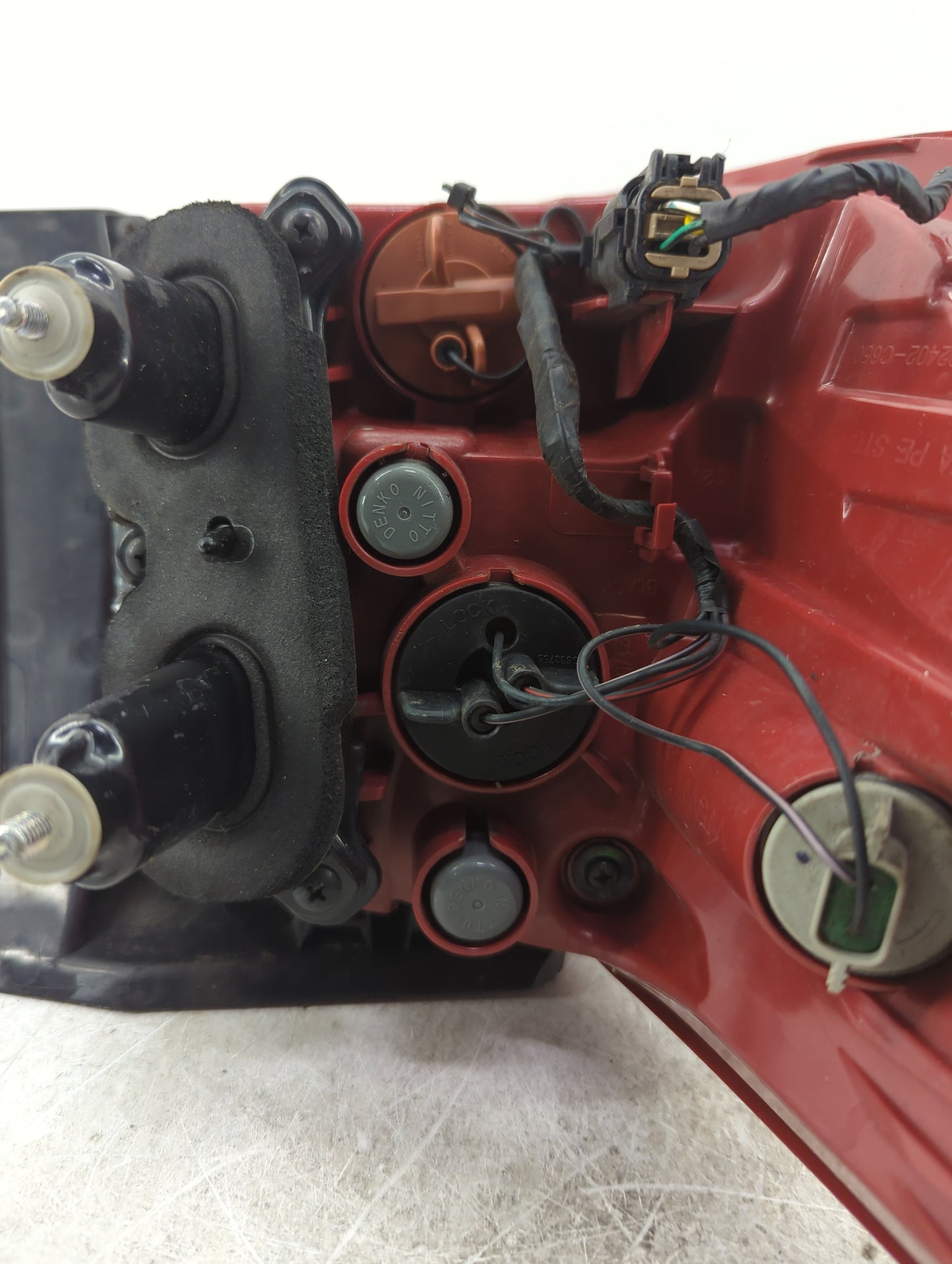 2019-2020 Kia Sorento Tail Light Assembly Passenger Right OEM P/N:92402-C6 Fits Fits 2019 2020 OEM Used Auto Parts - Oemused