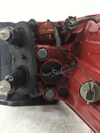 2019-2020 Kia Sorento Tail Light Assembly Passenger Right OEM P/N:92402-C6 Fits Fits 2019 2020 OEM Used Auto Parts - Oemused