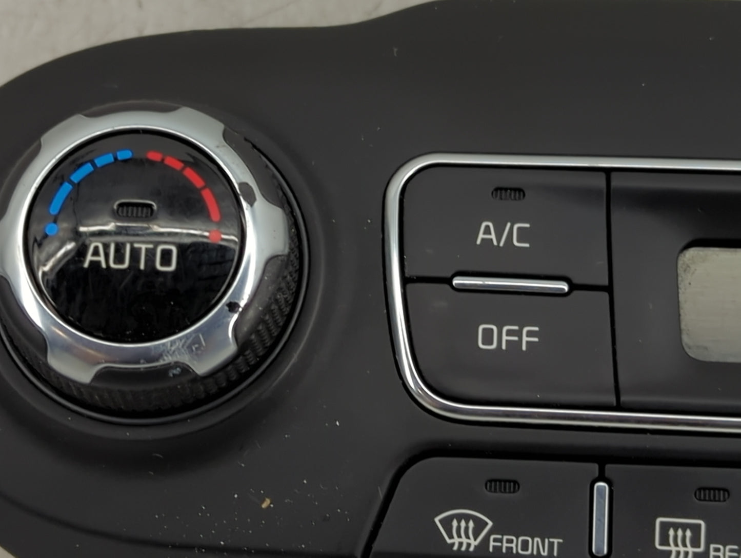 2019 Kia Sorento Climate Control Module Temperature AC/Heater Replacement P/N:97250-C6AA0 Fits OEM Used Auto Parts - Oemused