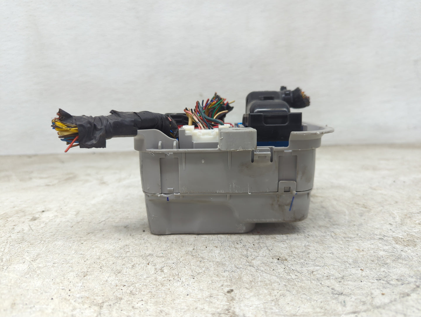 2019-2020 Kia Sorento Fusebox Fuse Box Panel Relay Module P/N:91971-C5020 Fits Fits 2019 2020 OEM Used Auto Parts - Oemuseda