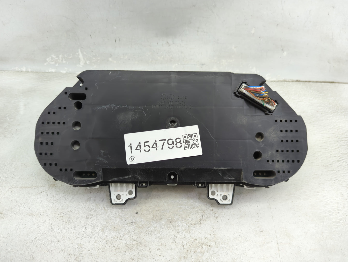 2019-2020 Kia Sorento Instrument Cluster Speedometer Gauges P/N:94031-C6AR0 P265XAR0, TN157590-63711H Miles: Fits Fits 2019 