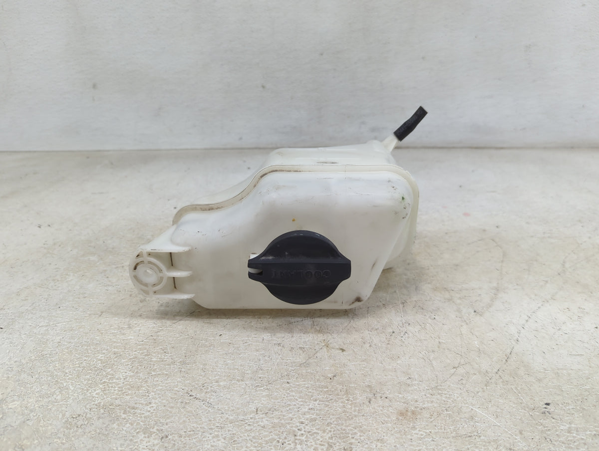 2014-2020 Kia Sorento Radiator Coolant Overflow Expansion Tank Bottle 1460025 - Oemusedautoparts1.com