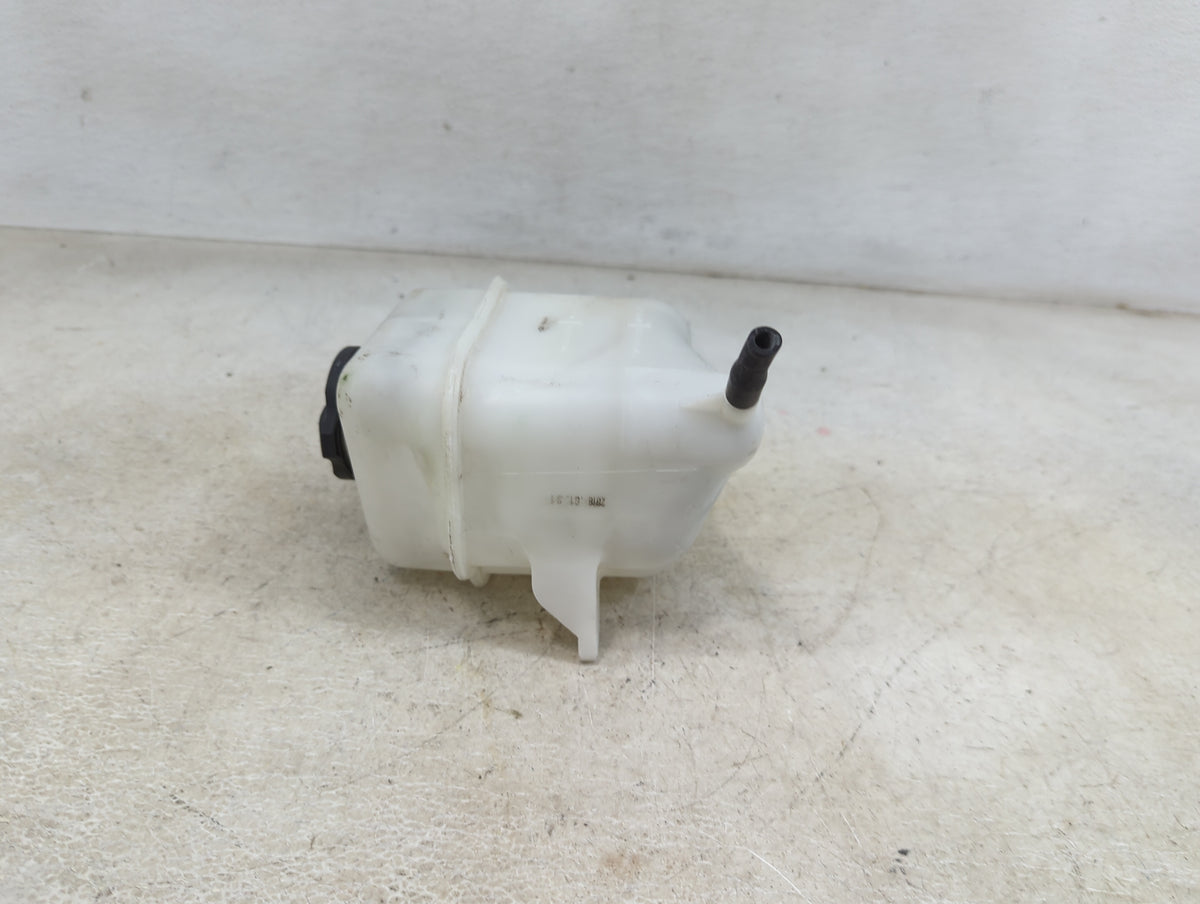2014-2020 Kia Sorento Radiator Coolant Overflow Expansion Tank Bottle 1460025 - Oemusedautoparts1.com