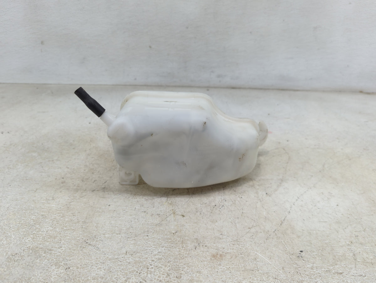 2014-2020 Kia Sorento Radiator Coolant Overflow Expansion Tank Bottle 1460025 - Oemusedautoparts1.com