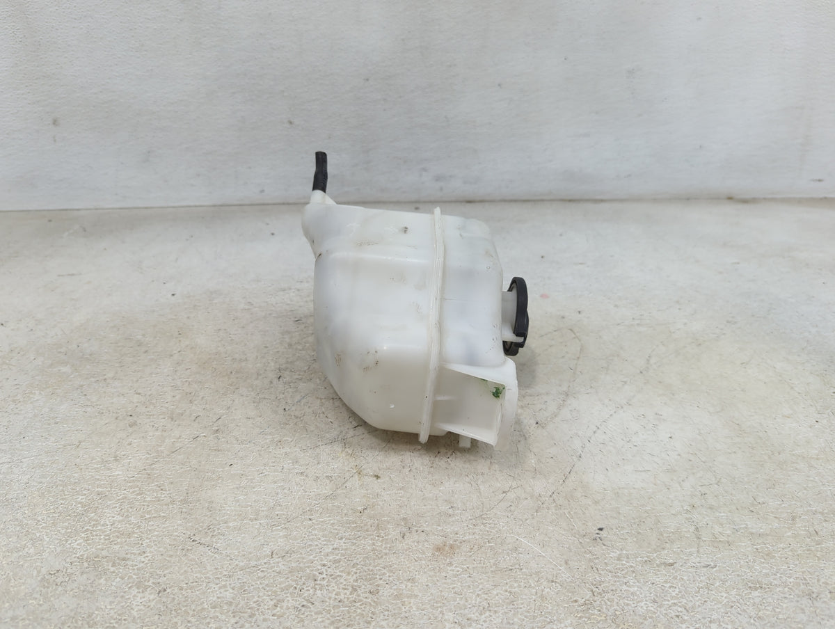 2014-2020 Kia Sorento Radiator Coolant Overflow Expansion Tank Bottle 1460025 - Oemusedautoparts1.com
