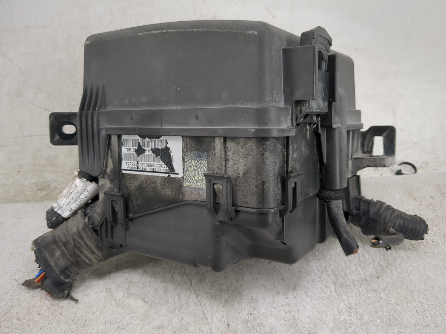 2019-2020 Kia Sorento Fusebox Fuse Box Panel Relay Module P/N:TQP73330710688CC0031 Fits Fits 2019 2020 OEM Used Auto Parts -