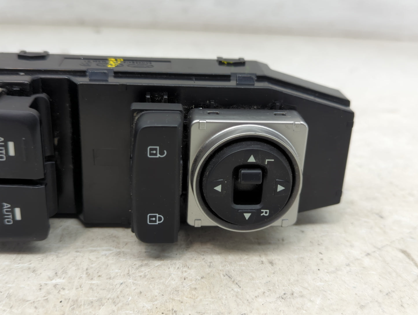 2019-2020 Kia Sorento Master Power Window Switch Replacement Driver Side Left P/N:93570C1125ZL5 180511CP1A1000060 Fits OEM U