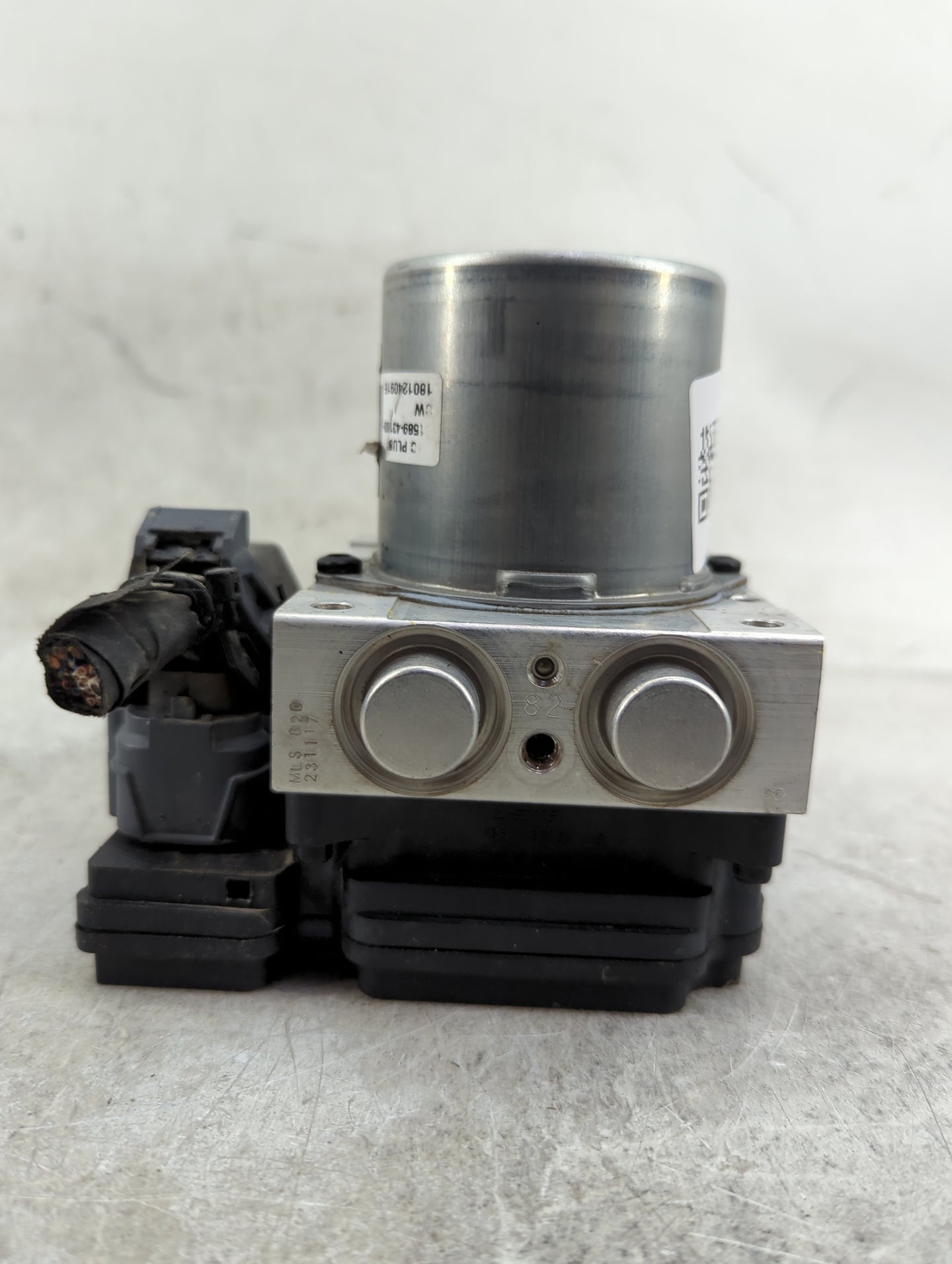 2019-2020 Kia Sorento ABS Pump Control Module Replacement P/N:C6589-34600 Fits Fits 2019 2020 OEM Used Auto Parts - Oemuseda
