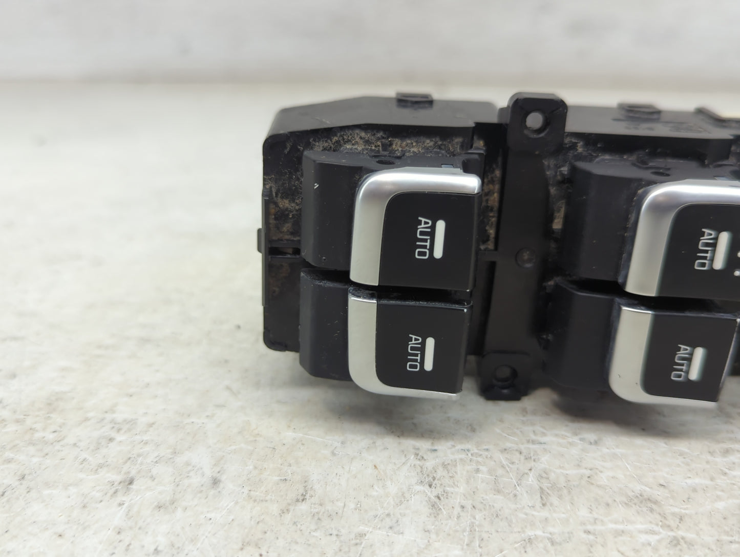 2019-2020 Kia Sorento Master Power Window Switch Replacement Driver Side Left P/N:93570C6BH0KHI Fits Fits 2019 2020 OEM Used