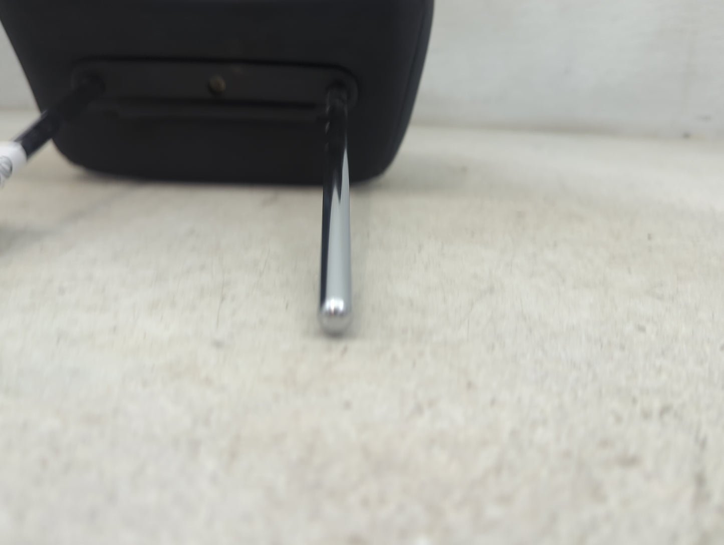 2019 Kia Sorento Headrest Head Rest Front Driver Seat Black 1472458 - Oemusedautoparts1.com