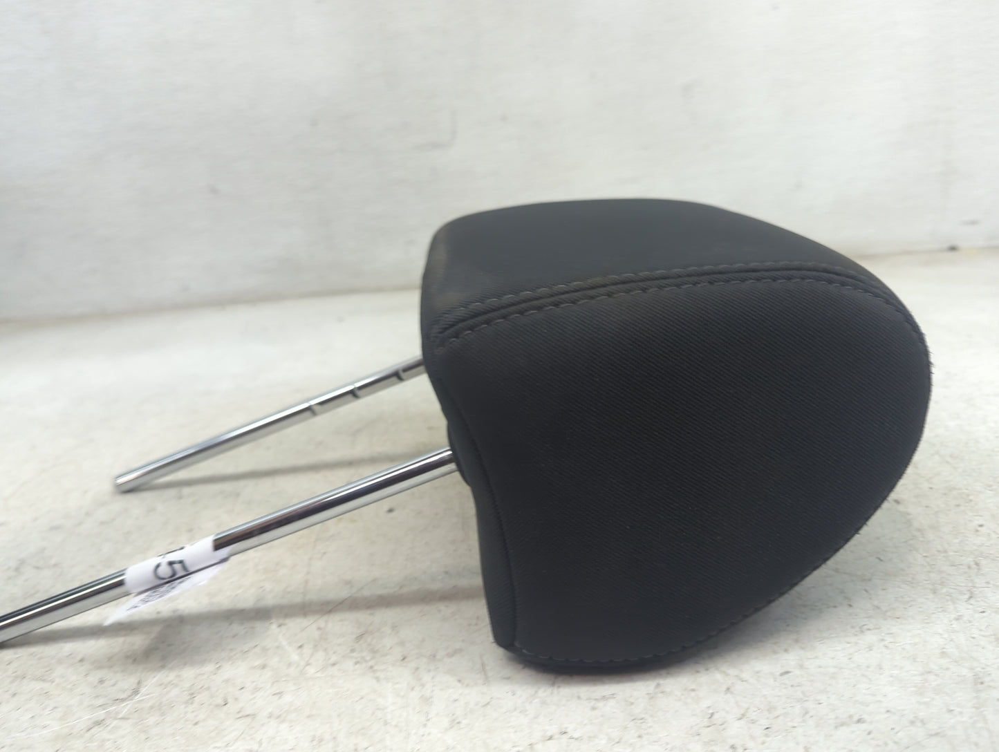 2019 Kia Sorento Headrest Head Rest Front Driver Seat Black 1472458 - Oemusedautoparts1.com