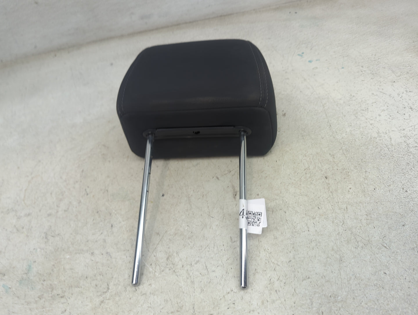 2019 Kia Sorento Headrest Head Rest Front Driver Seat Black 1472458 - Oemusedautoparts1.com