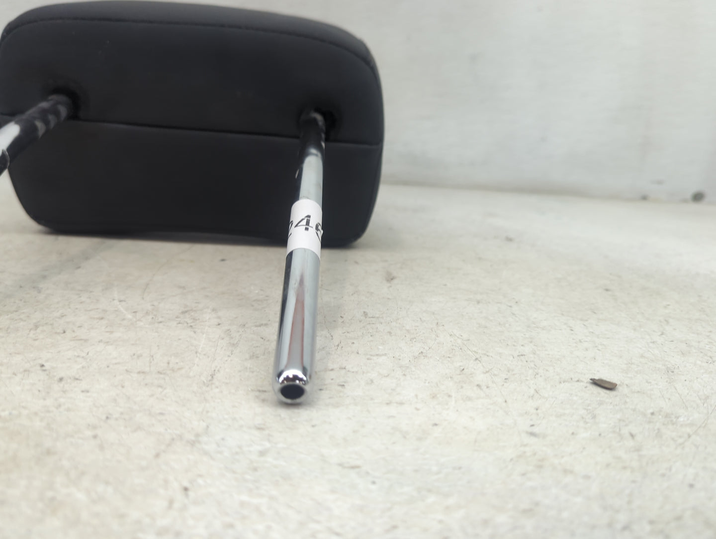 2019 Kia Sorento Headrest Head Rest Front Driver Seat Black 1472460 - Oemusedautoparts1.com