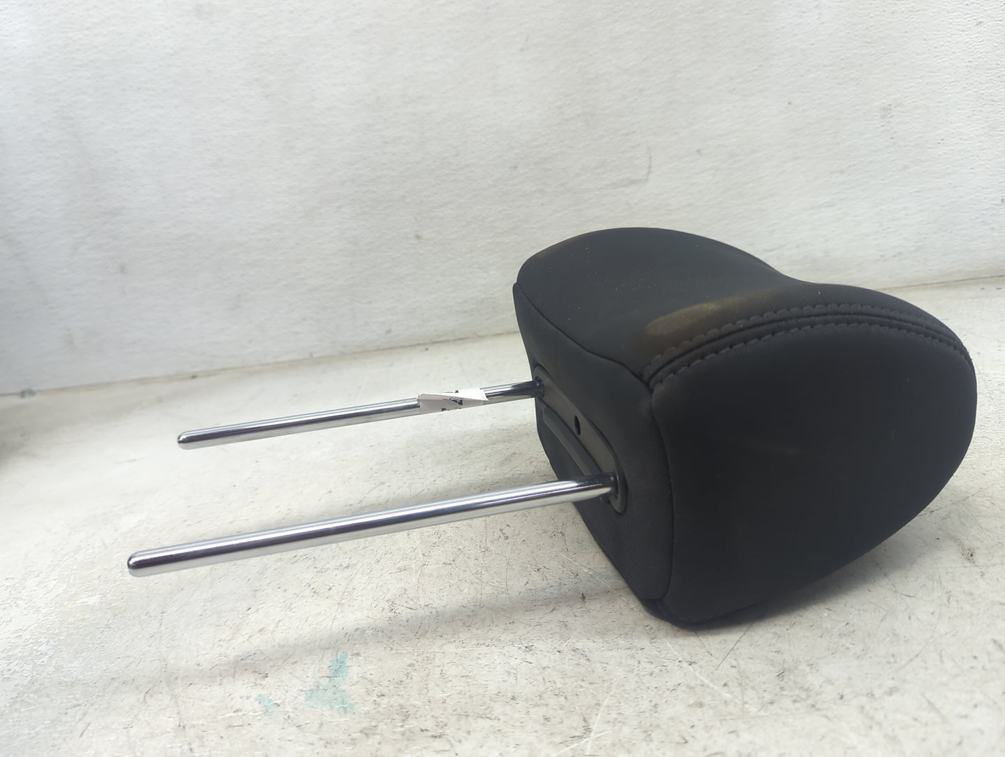 2019 Kia Sorento Headrest Head Rest Front Driver Passenger Seat Fits OEM Used Auto Parts - Oemusedautoparts1.com