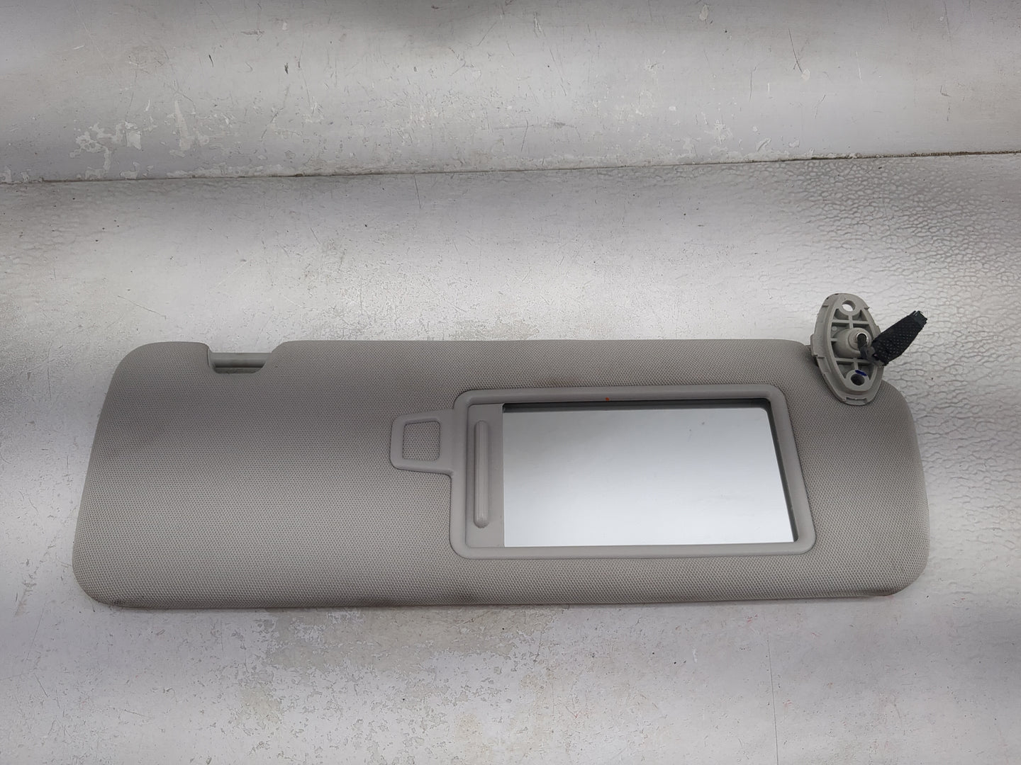 2016-2020 Kia Sorento Sun Visor Shade Replacement Passenger Right Mirror Fits Fits 2016 2017 2018 2019 2020 OEM Used Auto Pa