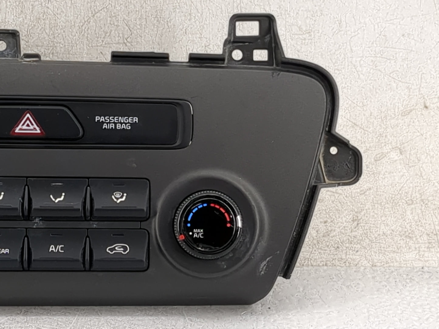2019 Kia Sorento Climate Control Module Temperature AC/Heater Replacement P/N:97250-C6 AK5 Fits OEM Used Auto Parts - Oemuse