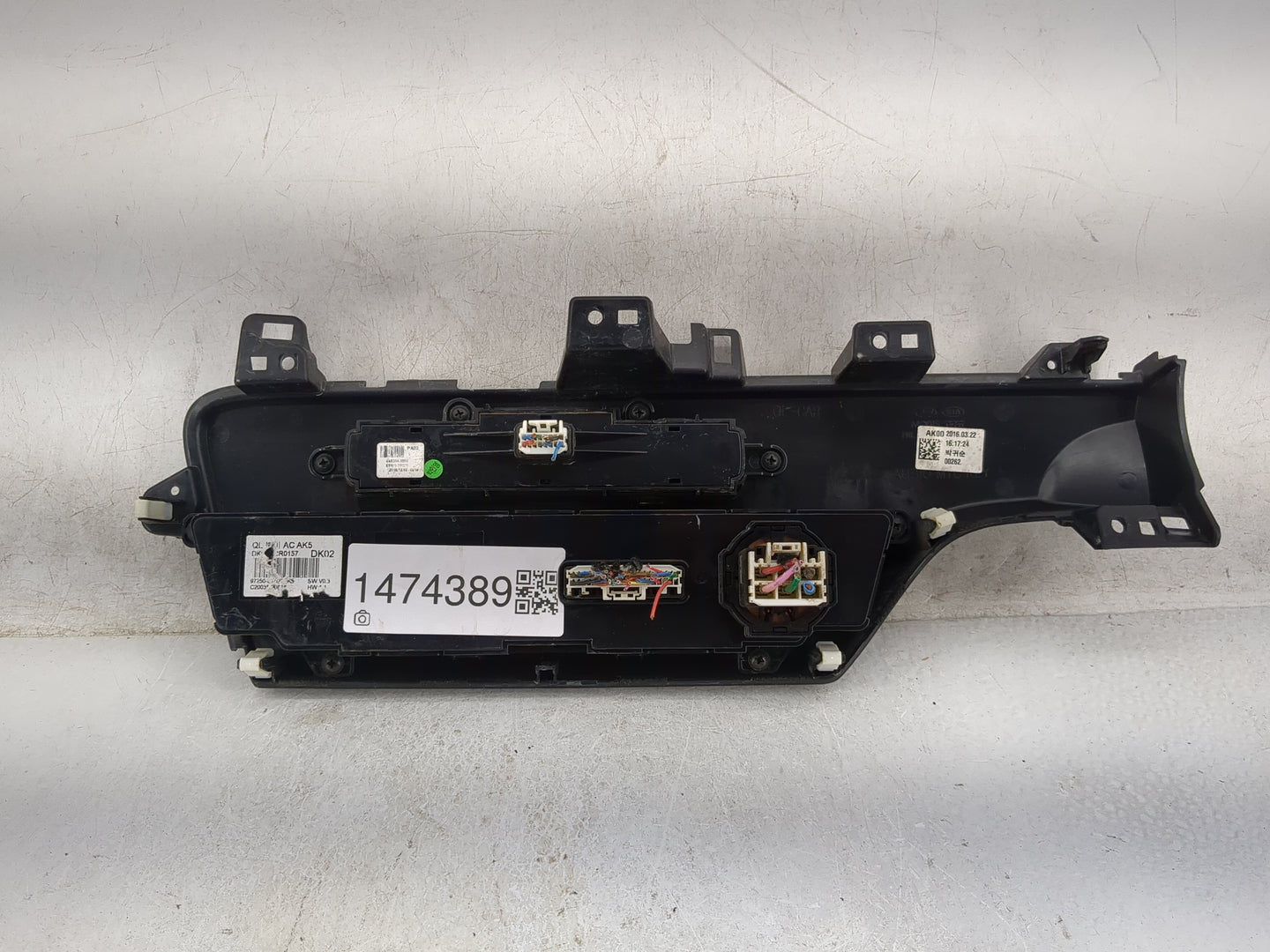 2019 Kia Sorento Climate Control Module Temperature AC/Heater Replacement P/N:97250-C6 AK5 Fits OEM Used Auto Parts - Oemuse