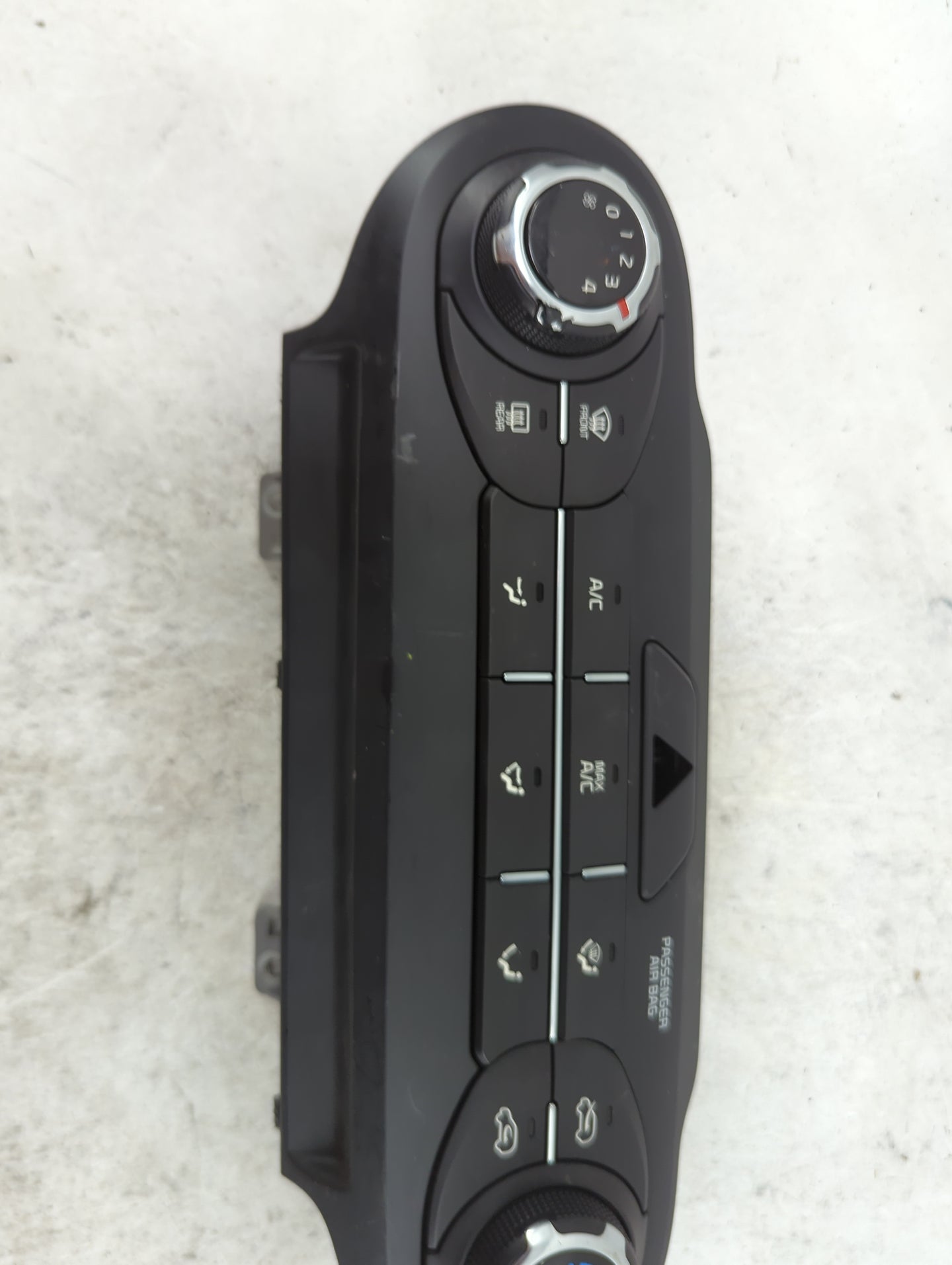 2019 Kia Sorento Climate Control Module Temperature AC/Heater Replacement P/N:97250-C6040 Fits OEM Used Auto Parts - Oemused