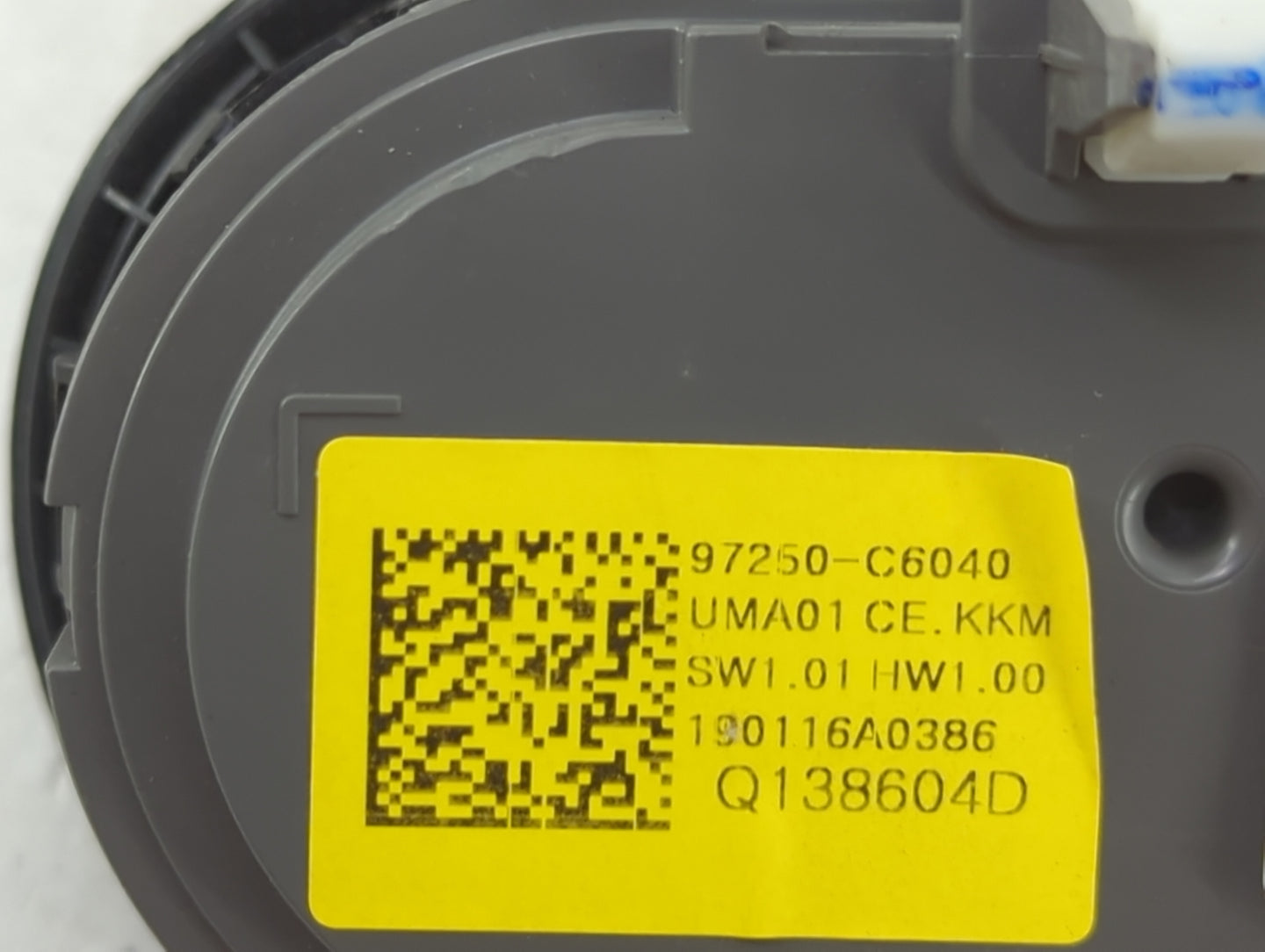2019 Kia Sorento Climate Control Module Temperature AC/Heater Replacement P/N:97250-C6040 Fits OEM Used Auto Parts - Oemused