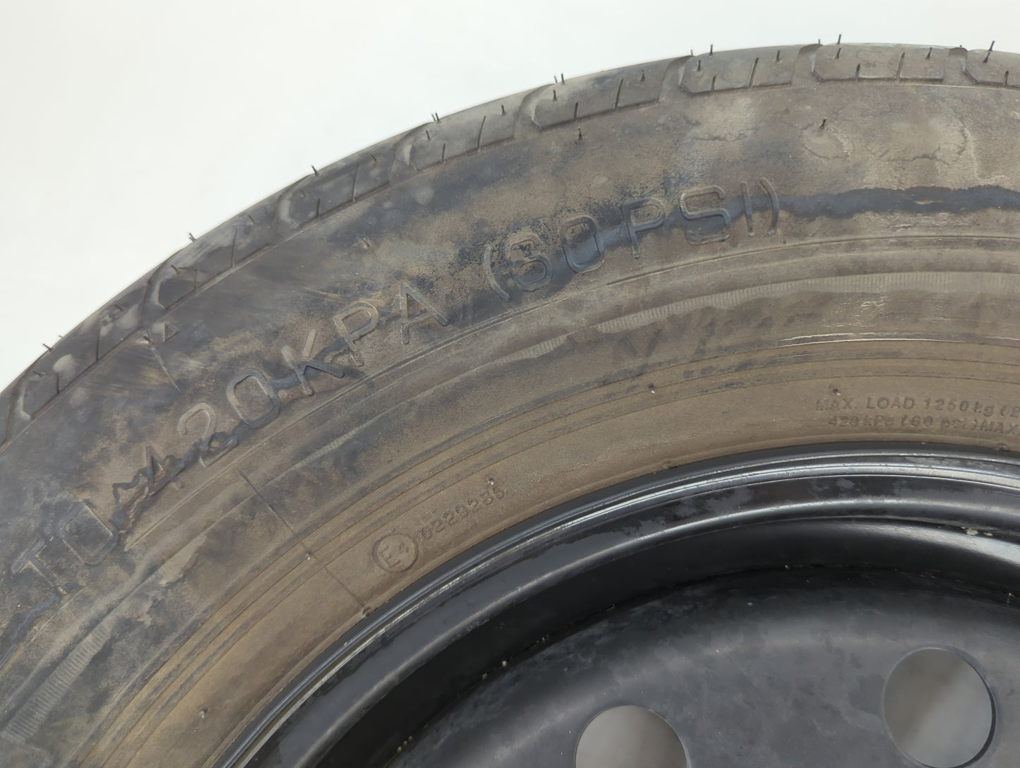 2011-2020 Kia Sorento Spare Donut Tire Wheel Rim Oem 1486959 - Oemusedautoparts1.com