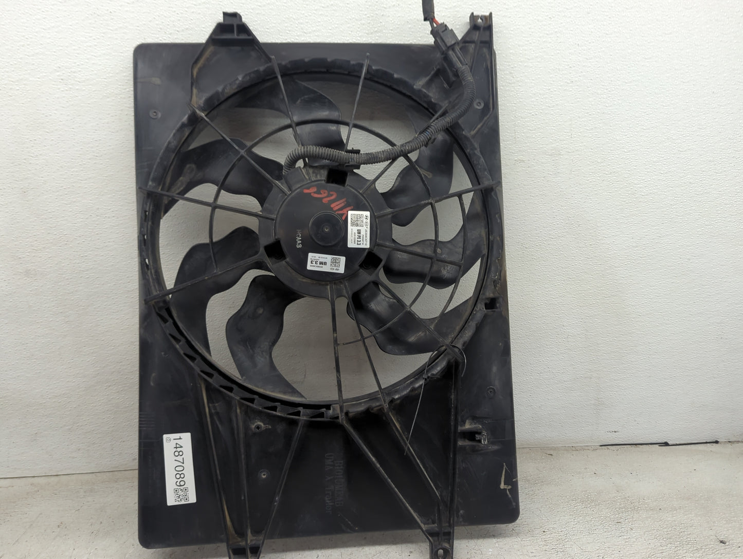 2016-2020 Kia Sorento Electric Radiator Cooling Fan Motor Assembly Fits Fits 2016 2017 2018 2019 2020 OEM Used Auto Parts - 